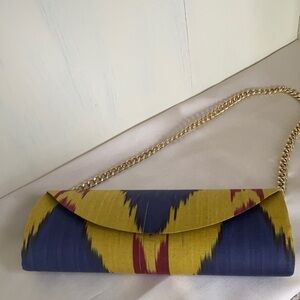 Ikat print handbag with gold chain, so sweet